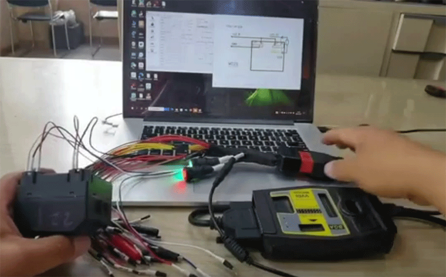Godiag Jumper Connect with Xhorse VVDI MB tool to read Mercedes Benz EIS/EZS data